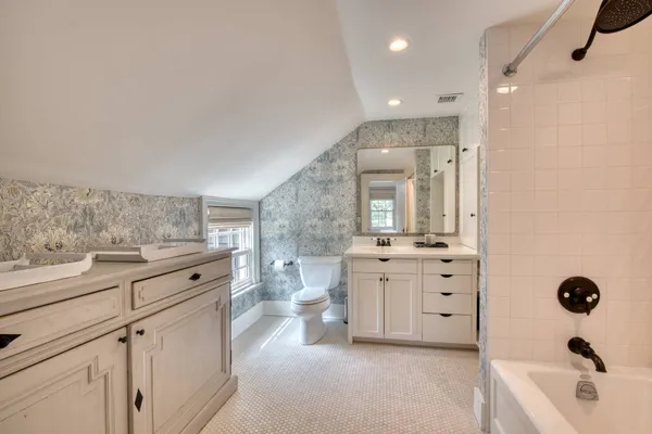 $7,600,000 | 9 Suffolk Street, Sag Harbor Village, NY 11963