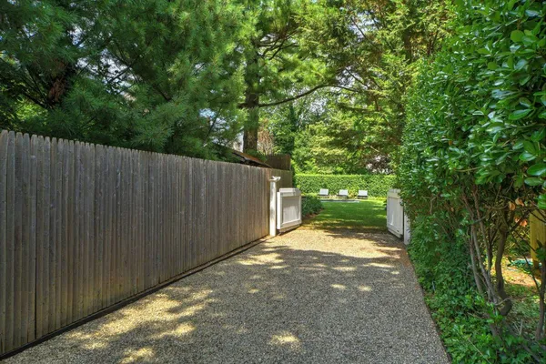 $7,600,000 | 9 Suffolk Street, Sag Harbor Village, NY 11963