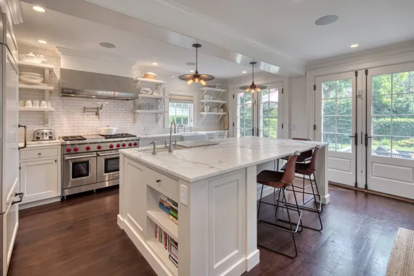 $7,600,000 | 9 Suffolk Street, Sag Harbor Village, NY 11963