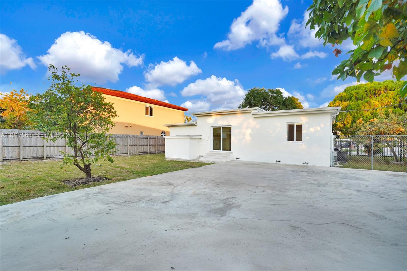 88 Southwest 29th Avenue Miami, FL 33135 - Photo 24 of 30