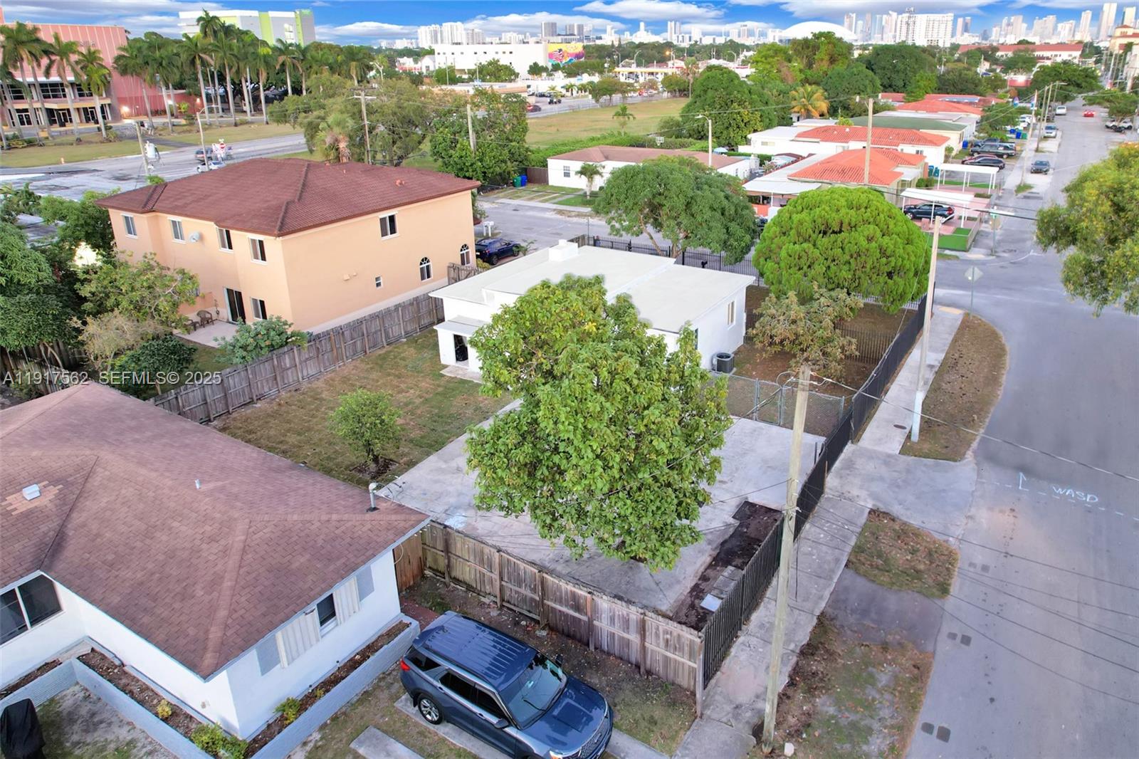 88 Southwest 29th Avenue Miami, FL 33135 - Photo 29 of 30