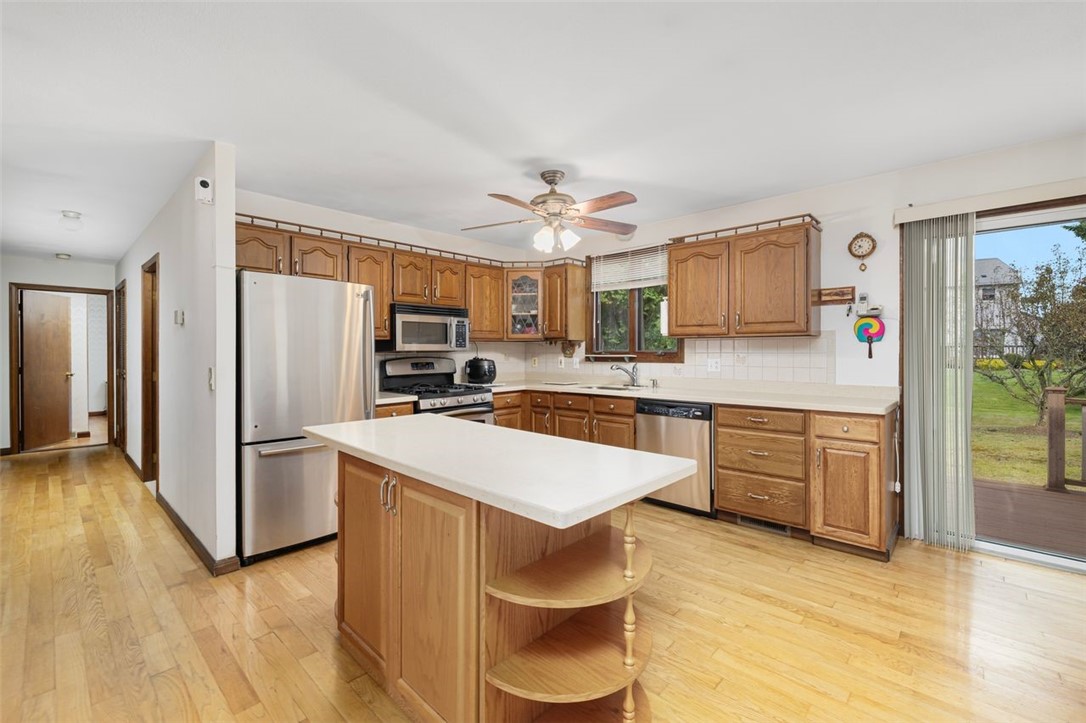 65 Janet Drive Cranston, RI 02921 - Photo 14 of 46