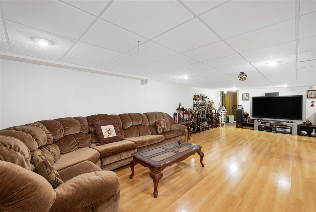 65 Janet Drive Cranston, RI 02921 - Photo 29 of 46