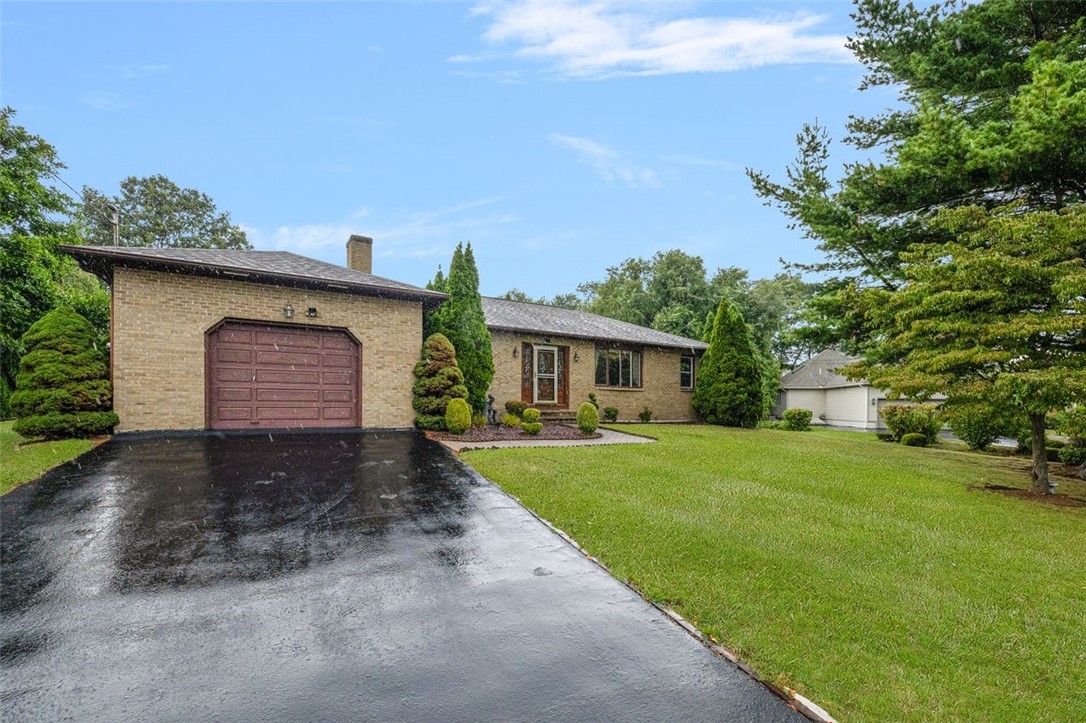 65 Janet Drive Cranston, RI 02921 - Photo 3 of 46