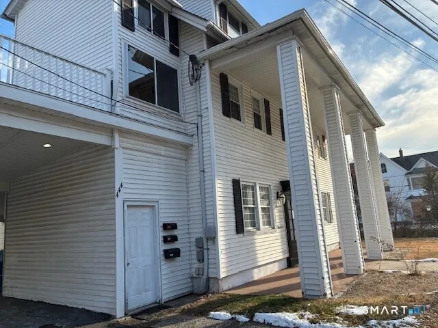 $950 | 444 West Street, Bristol, CT 06010