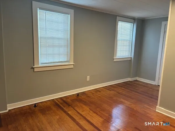 $950 | 444-454 West Street, Bristol, CT 06010