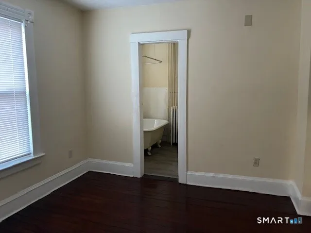 $950 | 444 West Street, Bristol, CT 06010