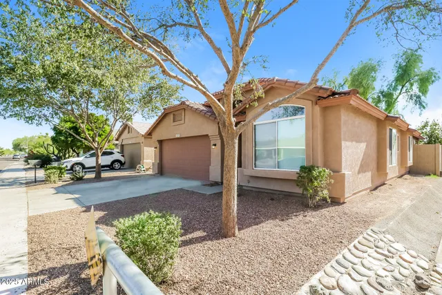 $2,325 | 2703 East Campo Bello Drive, Phoenix, AZ 85032