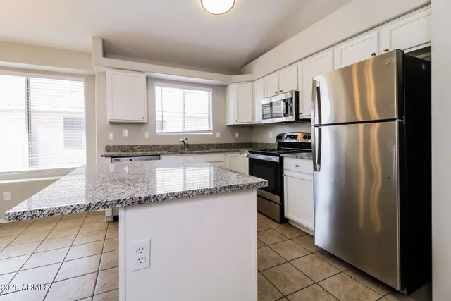 $2,325 | 2703 East Campo Bello Drive, Phoenix, AZ 85032