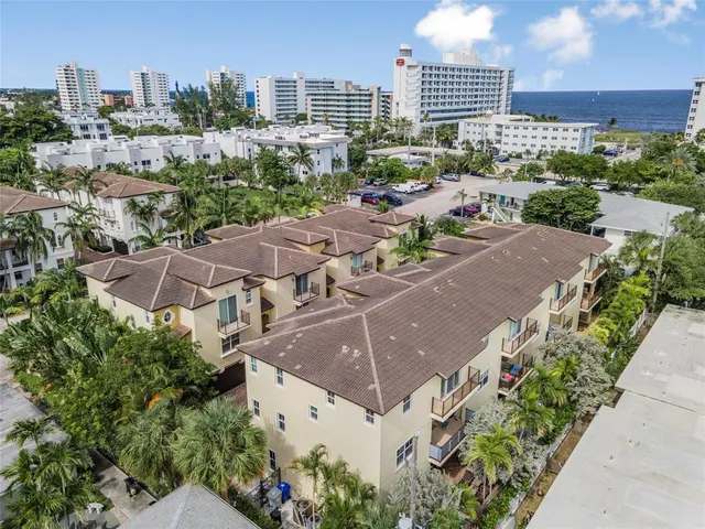 $975,000 | 3240 Northeast 13th Street, Unit 3240, Pompano Beach, FL 33062