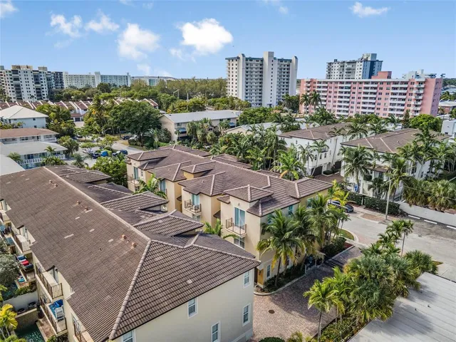 $975,000 | 3240 Northeast 13th Street, Unit 3240, Pompano Beach, FL 33062