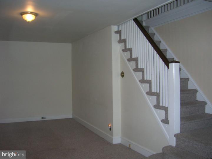 116 Fitzwatertown Road Willow Grove, PA 19090 - Photo 2 of 16 Living Room