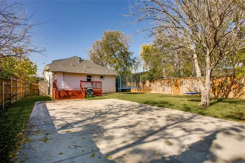 $370,500 | 834 South Polk Street, Dallas, TX 75208