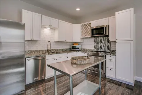 $370,500 | 834 South Polk Street, Dallas, TX 75208