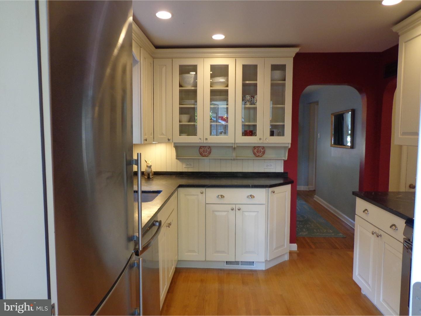 468 Harwicke Road Springfield, PA 19064 - Photo 7 of 13 Kitchen