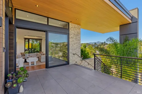 $8,477,000 | 3 Trestle Glen Circle, Tiburon, CA 94920