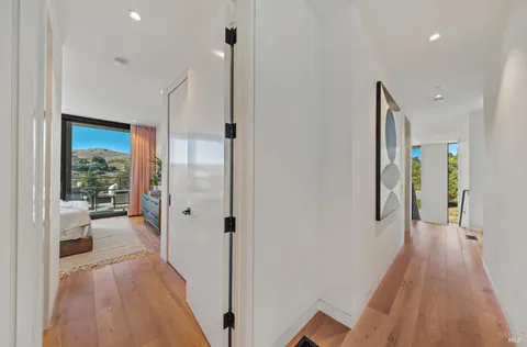 $8,477,000 | 3 Trestle Glen Circle, Tiburon, CA 94920