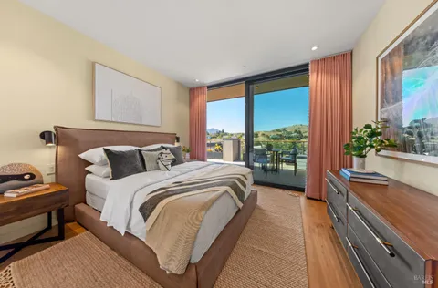 $8,477,000 | 3 Trestle Glen Circle, Tiburon, CA 94920