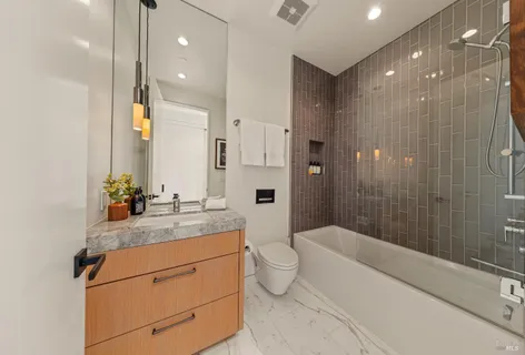 $8,477,000 | 3 Trestle Glen Circle, Tiburon, CA 94920