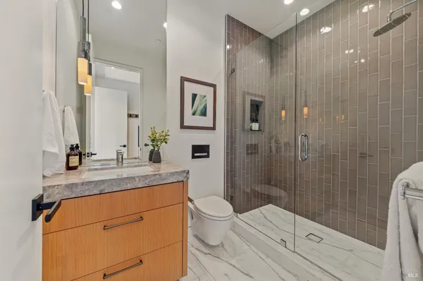$8,477,000 | 3 Trestle Glen Circle, Tiburon, CA 94920