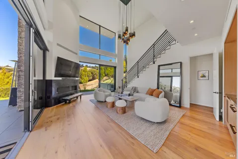 $8,477,000 | 3 Trestle Glen Circle, Tiburon, CA 94920