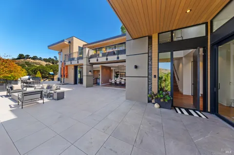 $8,477,000 | 3 Trestle Glen Circle, Tiburon, CA 94920