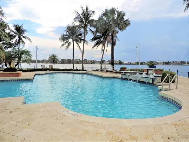 $299,000 | 157 Yacht Club Way, Unit 308, Hypoluxo, FL 33462