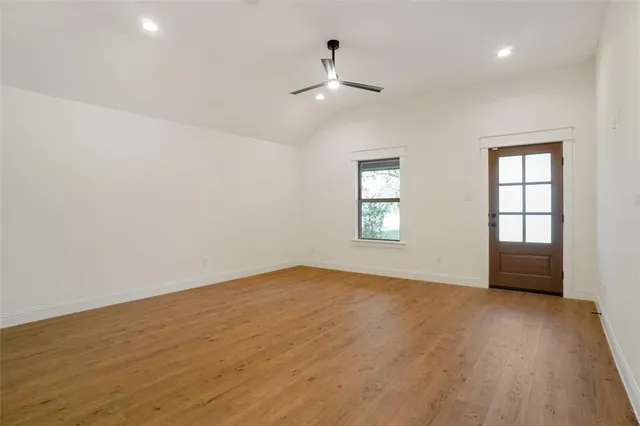 $299,500 | 107 South 6th Street, Godley, TX 76044