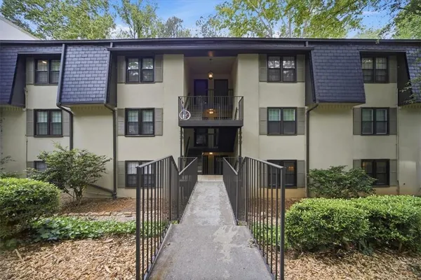 $250,000 | 32 Arpege Way Northwest, Unit 32, Atlanta, GA 30327