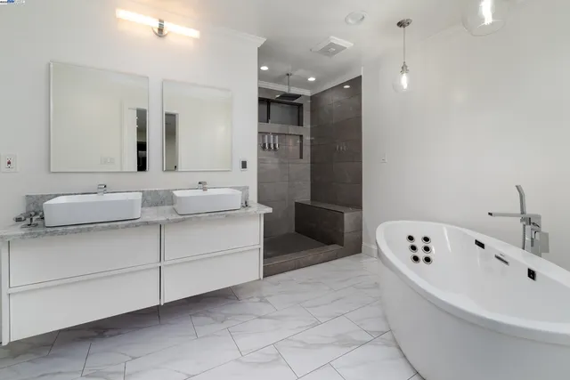 $730,000 | 20111 West Ridge Court, Unit 12, Castro Valley, CA 94546