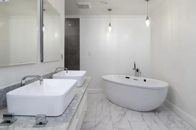 $730,000 | 20111 West Ridge Court, Unit 12, Castro Valley, CA 94546