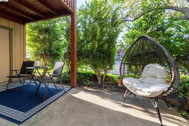 $730,000 | 20111 West Ridge Court, Unit 12, Castro Valley, CA 94546