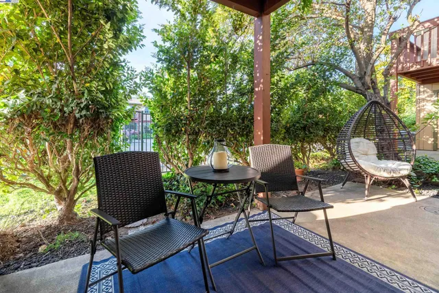 $730,000 | 20111 West Ridge Court, Unit 12, Castro Valley, CA 94546