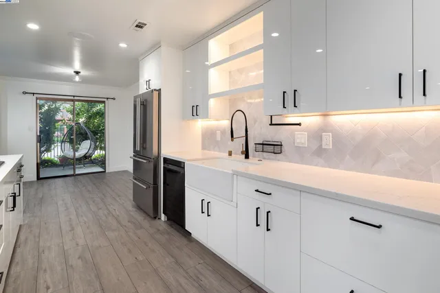 $730,000 | 20111 West Ridge Court, Unit 12, Castro Valley, CA 94546