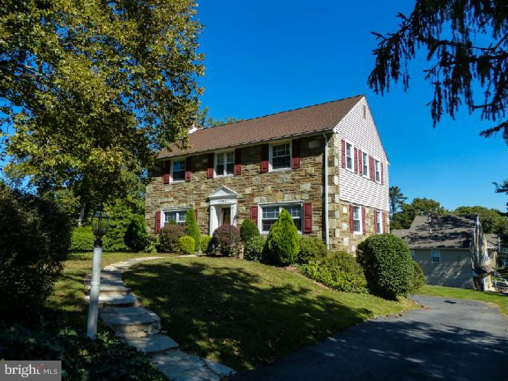 10821 Knights Road Philadelphia, PA 19154 - Photo 1 of 25 Exterior Front