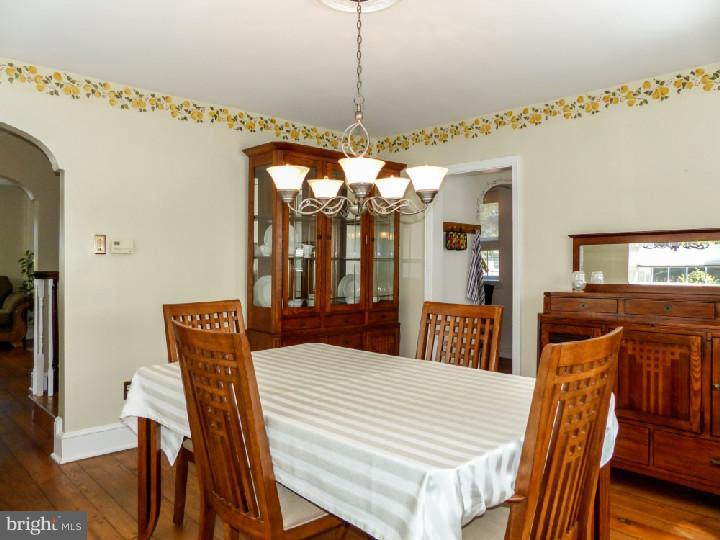 10821 Knights Road Philadelphia, PA 19154 - Photo 11 of 25 Dining Room