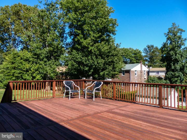 10821 Knights Road Philadelphia, PA 19154 - Photo 22 of 25 Deck