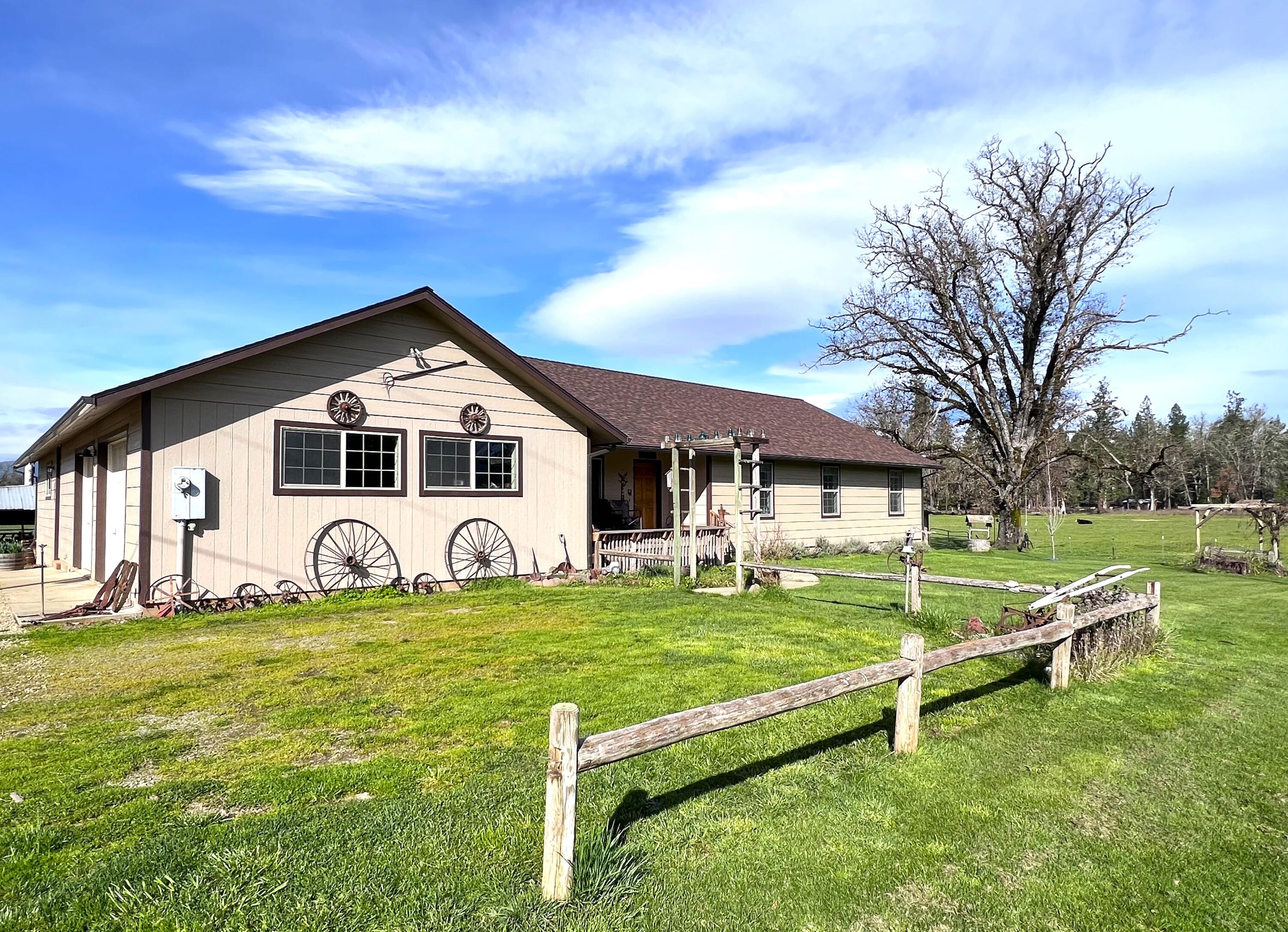 620 Dick George Road Cave Junction, OR 97523 - Photo 4 of 123 Facade