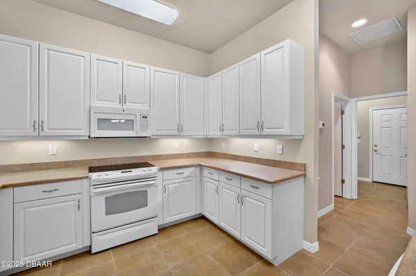 $2,300 | 1312 Hansberry Lane, Ormond Beach, FL 32174