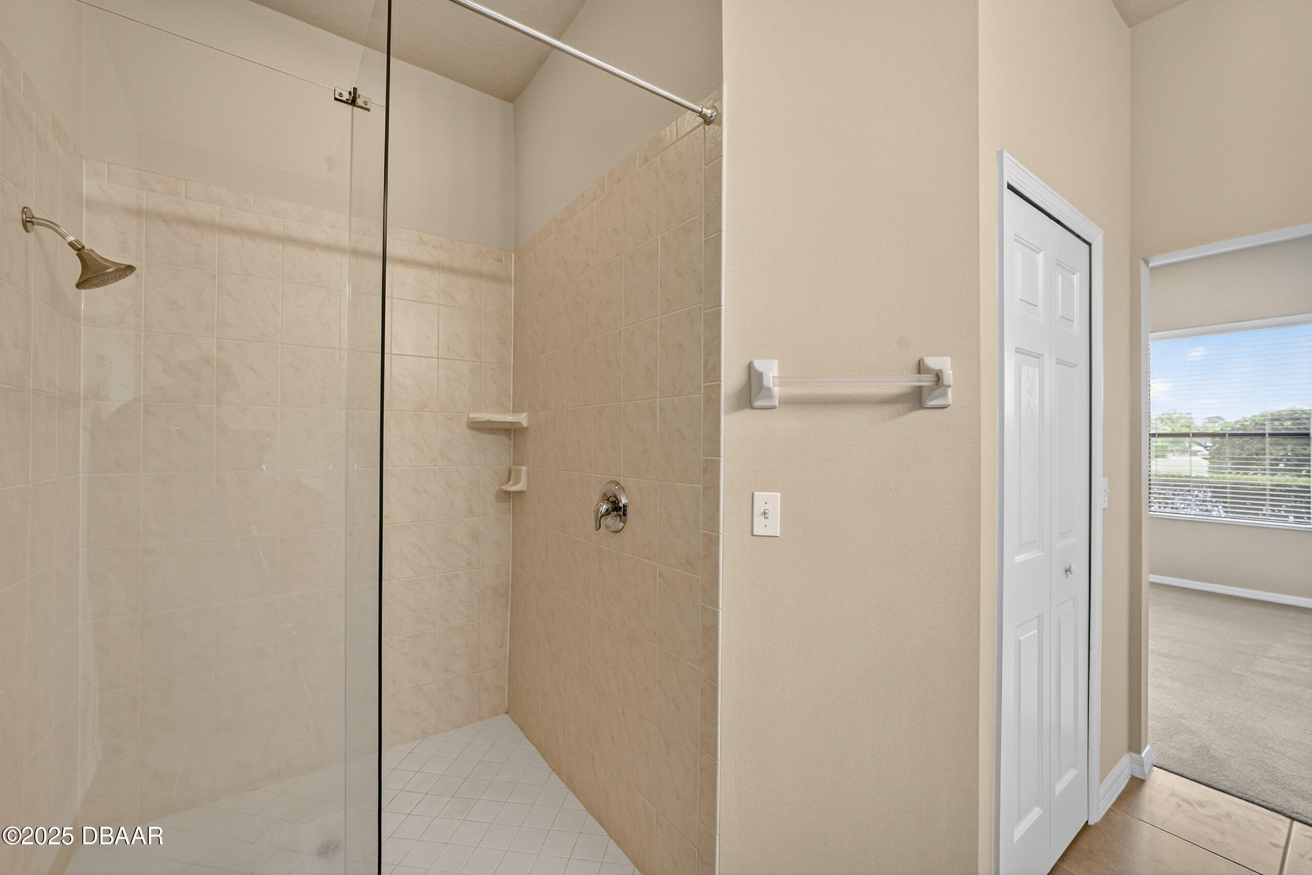 1312 Hansberry Lane Ormond Beach, FL 32174 - Photo 19 of 31 Primary Bathroom