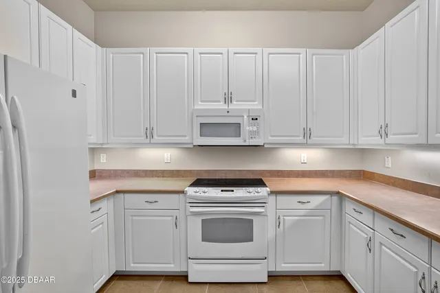 $2,300 | 1312 Hansberry Lane, Ormond Beach, FL 32174