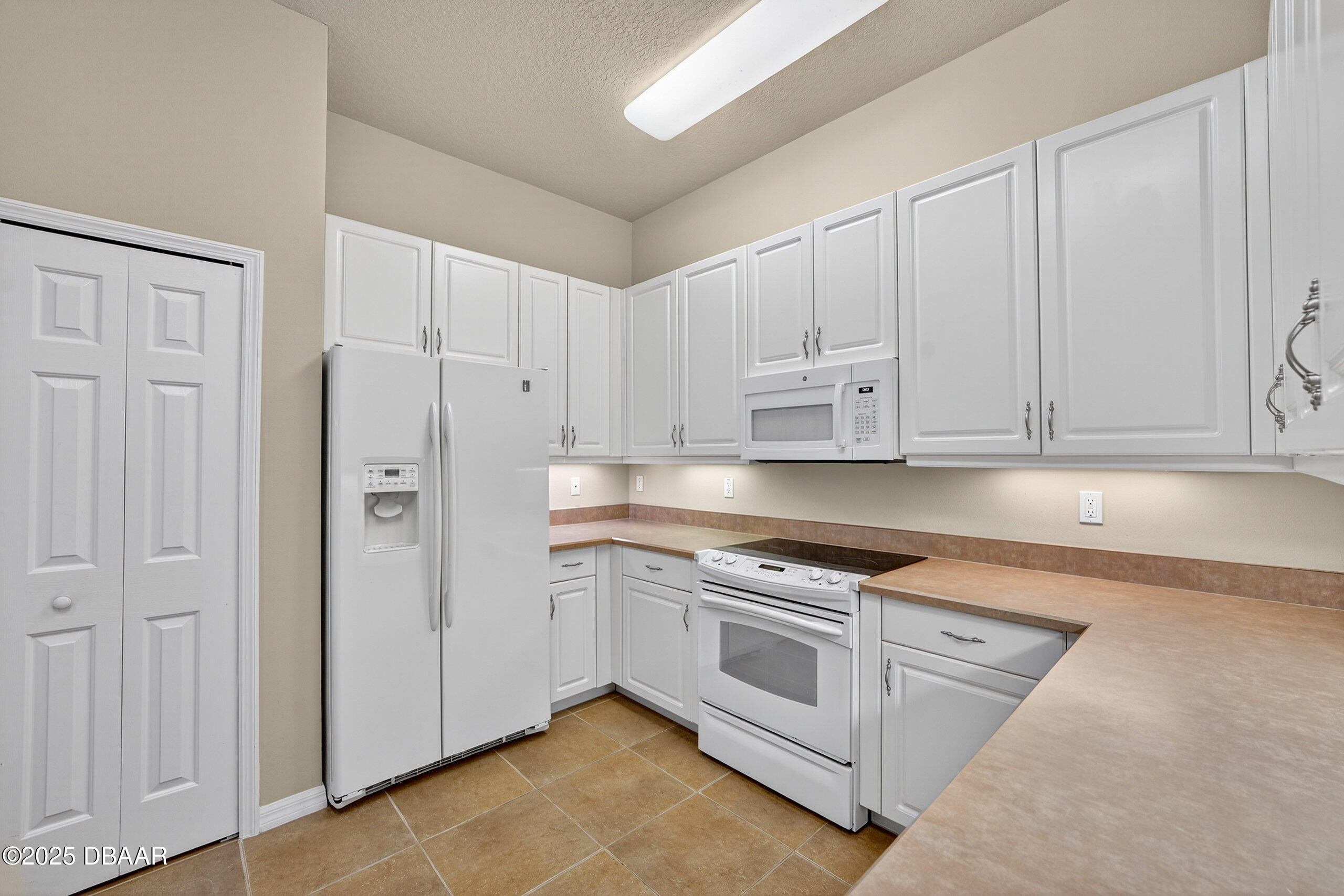 1312 Hansberry Lane Ormond Beach, FL 32174 - Photo 10 of 31 017_1312_hansberry_ln_17_of_32_609