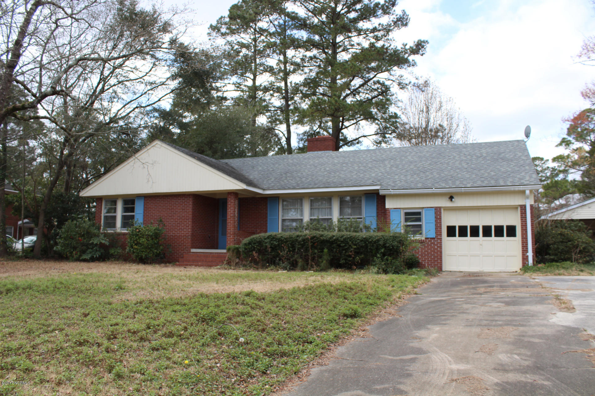 1213 Ruffin Terrace Kinston, NC 28504 - Photo 3 of 3 1213Ruffin