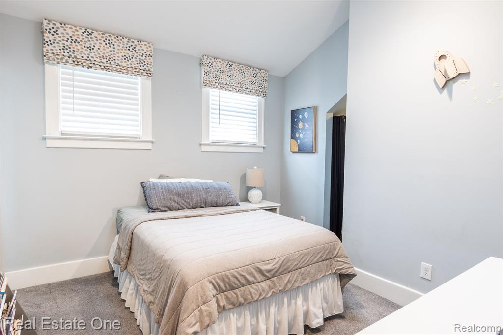 125 Albertson Street Rochester, MI 48307 - Photo 22 of 34