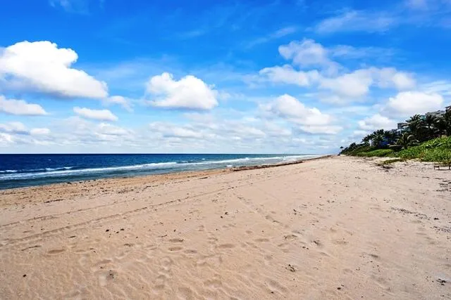 $775,000 | 3606 South Ocean Boulevard, Unit 204, Highland Beach, FL 33487