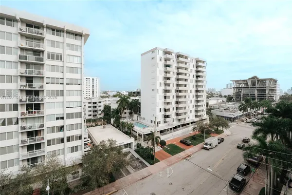 $2,550 | 1340 Lincoln Road, Unit 805, Miami Beach, FL 33139