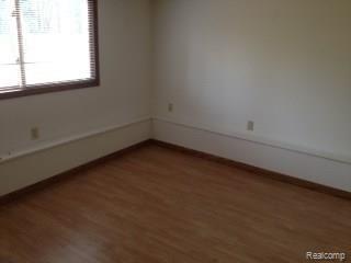 4377 Old Mill Road Pinckney, MI 48169 - Photo 10 of 13 family rm.jpg