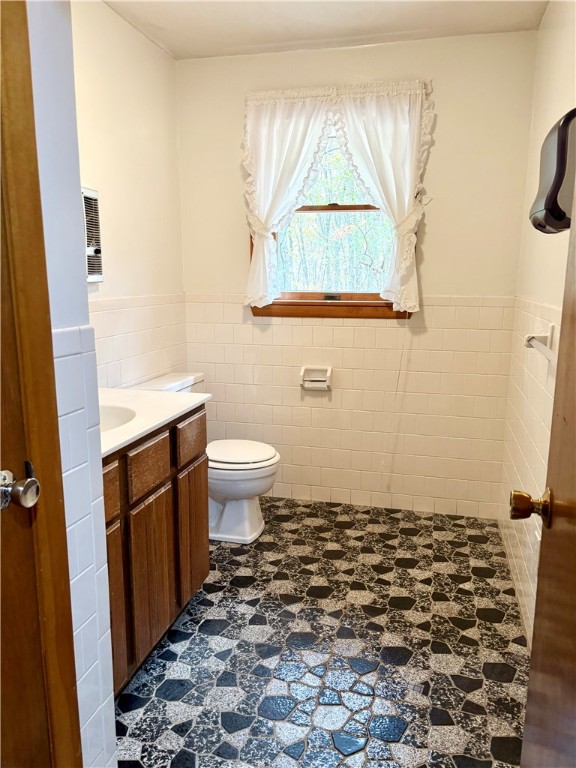 86 Central Pike Scituate, RI 02857 - Photo 16 of 26 Half Bath