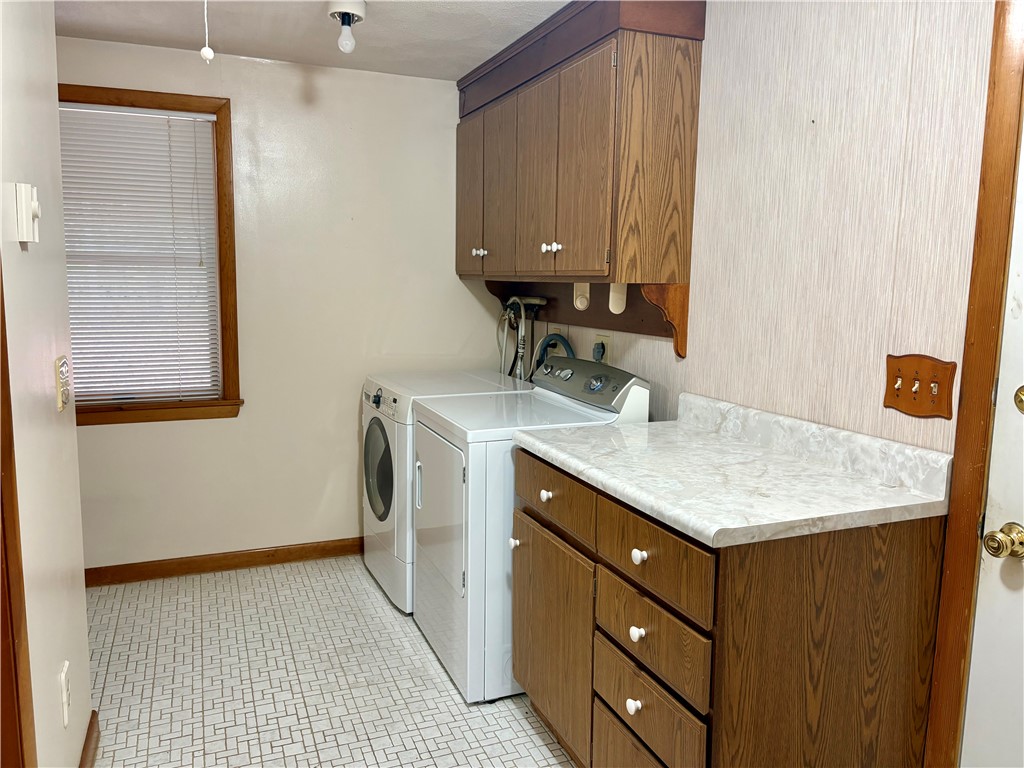 86 Central Pike Scituate, RI 02857 - Photo 17 of 26 Laundry Room