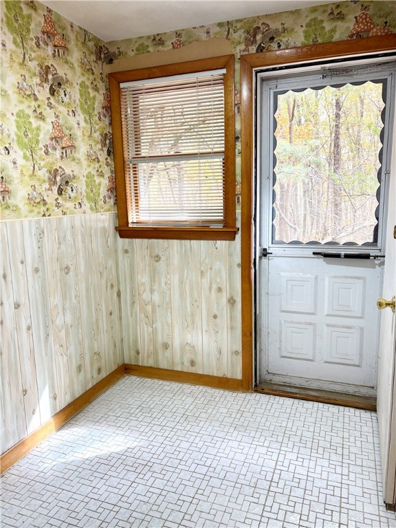 86 Central Pike Scituate, RI 02857 - Photo 19 of 26 Mudroom to Back Yard